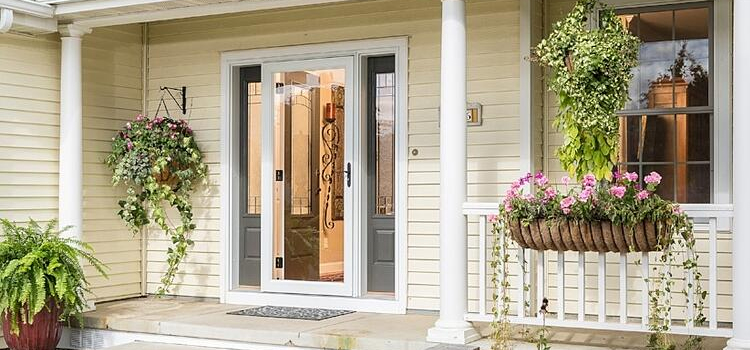 screen door installation in Pensacola